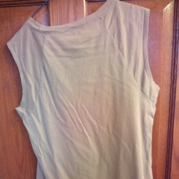 Calvin Klein Muscle Shirt - Picture 3 of 3